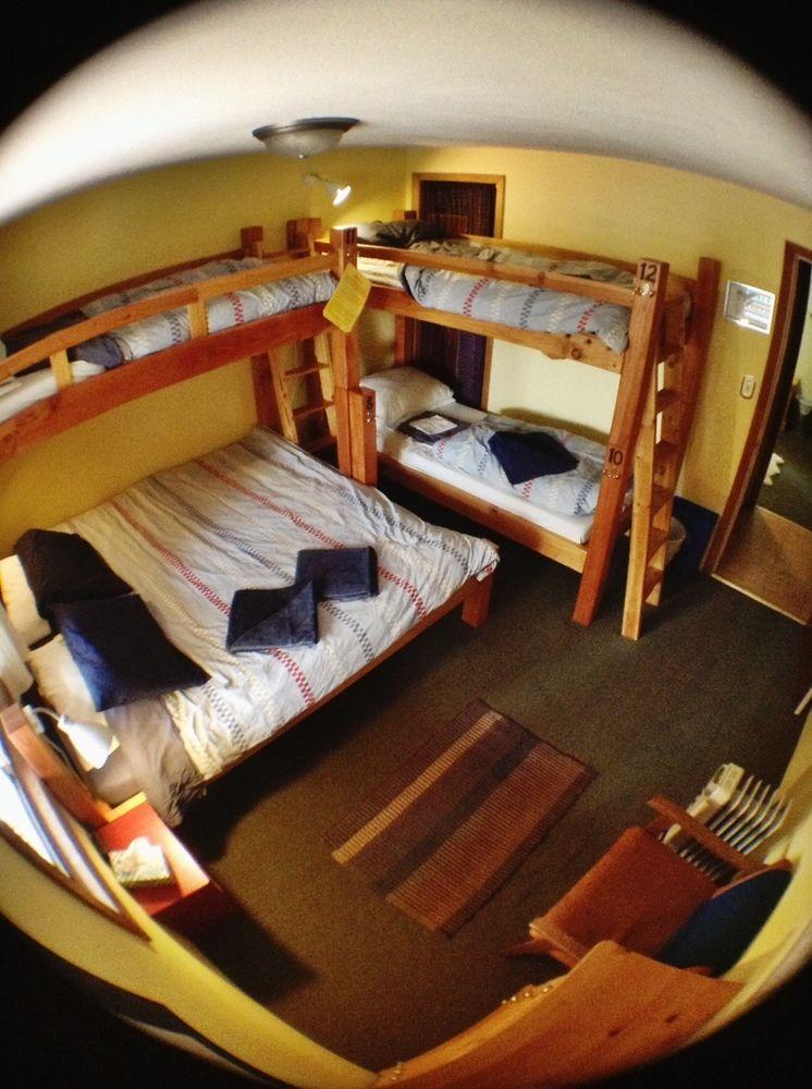 Up The Creek Backpacker'S Lodge Roberts Creek Dış mekan fotoğraf